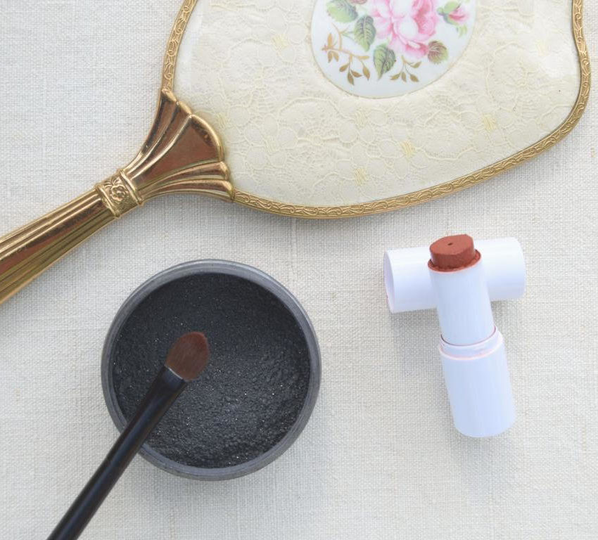 ustensiles de maquillage