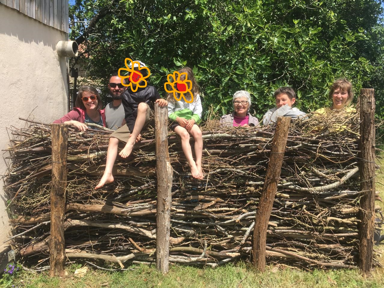 Retour en image : fabrication d’une haie sèche